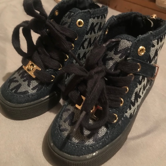 Michael Kors Toddler shoes Size 5 - Picture 2 of 2